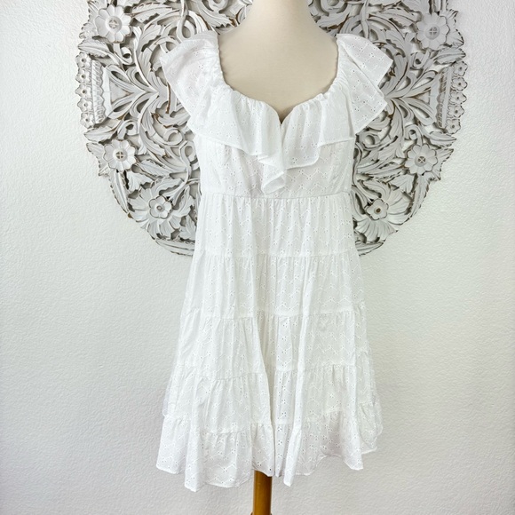 {Lilly Pulitzer} Emie White Eyelet Babydoll Dress, Size 12 - Picture 2 of 10